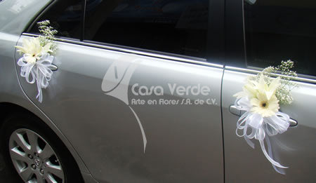 Arreglo floral Auto 3 de Casa Verde Arte en Flores Casa Verde Arte en Flores CVA00236