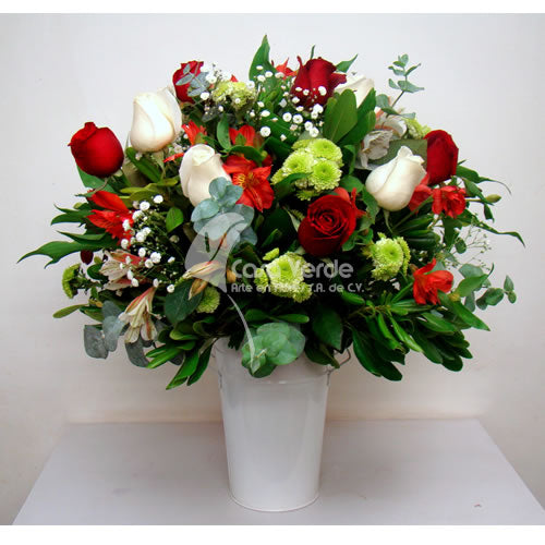 Arreglo floral Tessa de Casa Verde Arte en Flores Casa Verde Arte en Flores CVA00725